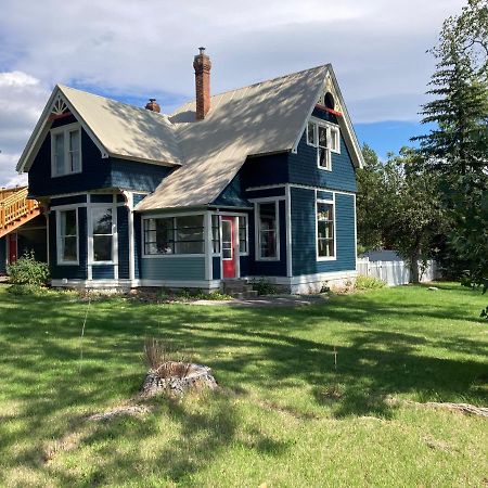 Victorian Guest Getaway-20Mins To Glacier National Park-10Mins To Airport! Columbia Falls Bagian luar foto