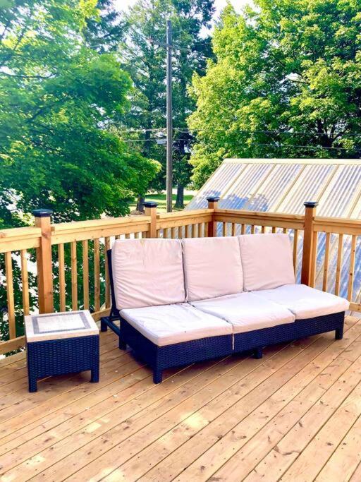 Victorian Guest Getaway-20Mins To Glacier National Park-10Mins To Airport! Columbia Falls Bagian luar foto