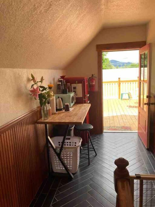 Victorian Guest Getaway-20Mins To Glacier National Park-10Mins To Airport! Columbia Falls Bagian luar foto